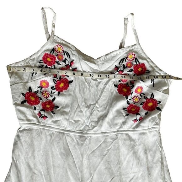 KELLY RENEÈ White Crepe Flower Embroidered Maxi Dress XLARGE - Picture 10 of 14